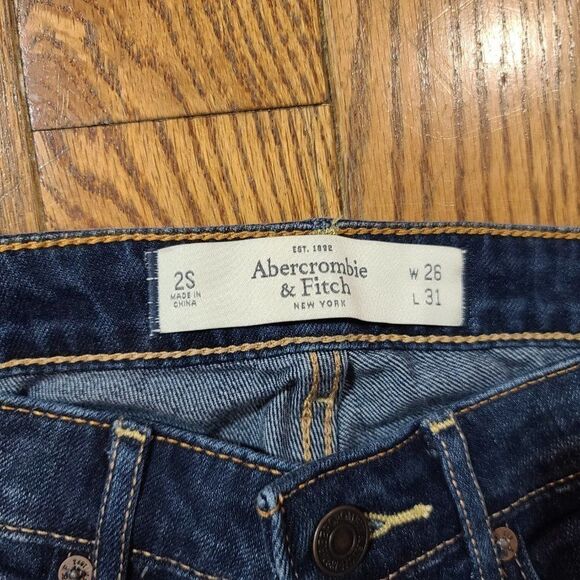 Abercrombie & Fitch Straight Leg Distressed Jeans - Picture 2 of 3
